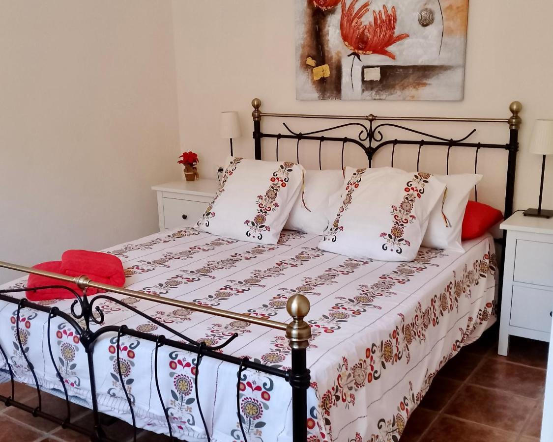Villa Consuelo - Quiet Location Close To Resorts Buzanada Екстериор снимка