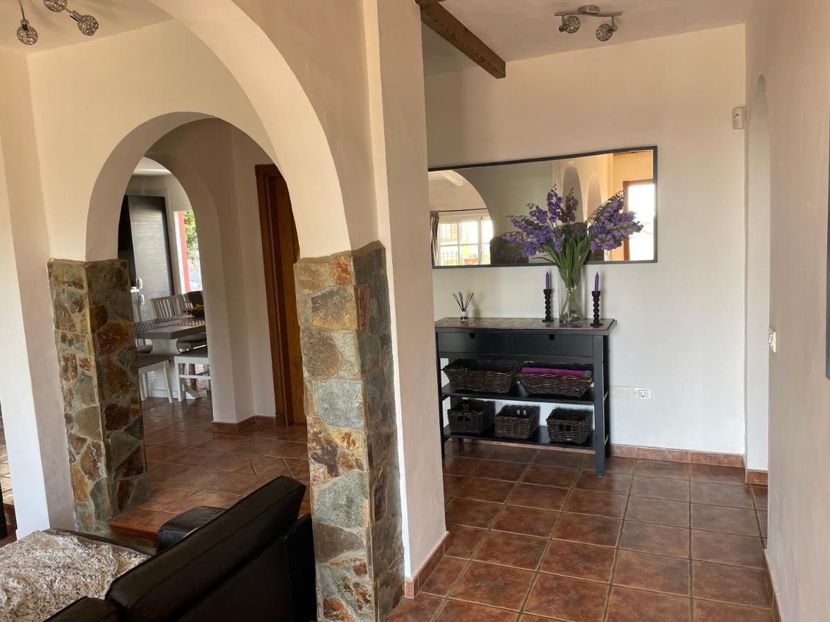 Villa Consuelo - Quiet Location Close To Resorts Buzanada Екстериор снимка